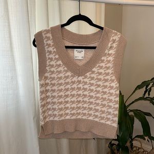 abercrombie and fitch sweater vest